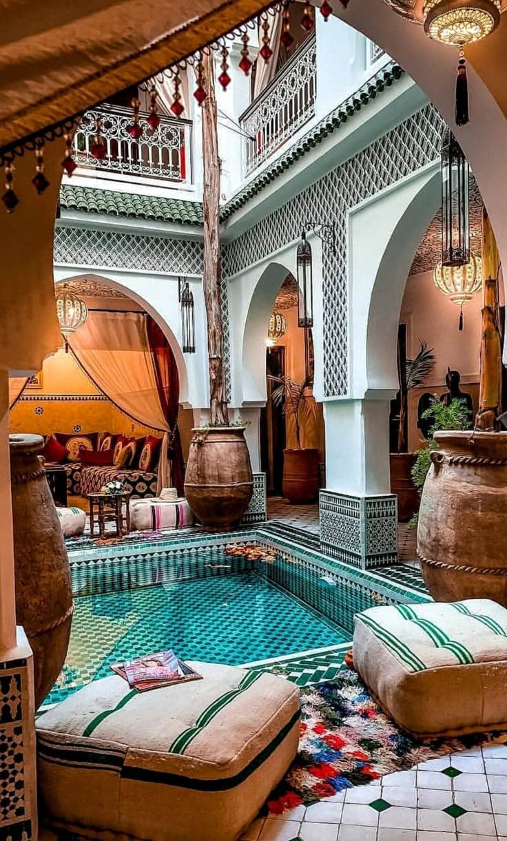 L'Essence du Riad : Pourquoi l'Habitat Traditionnel Séduit l'Élite Mondiale